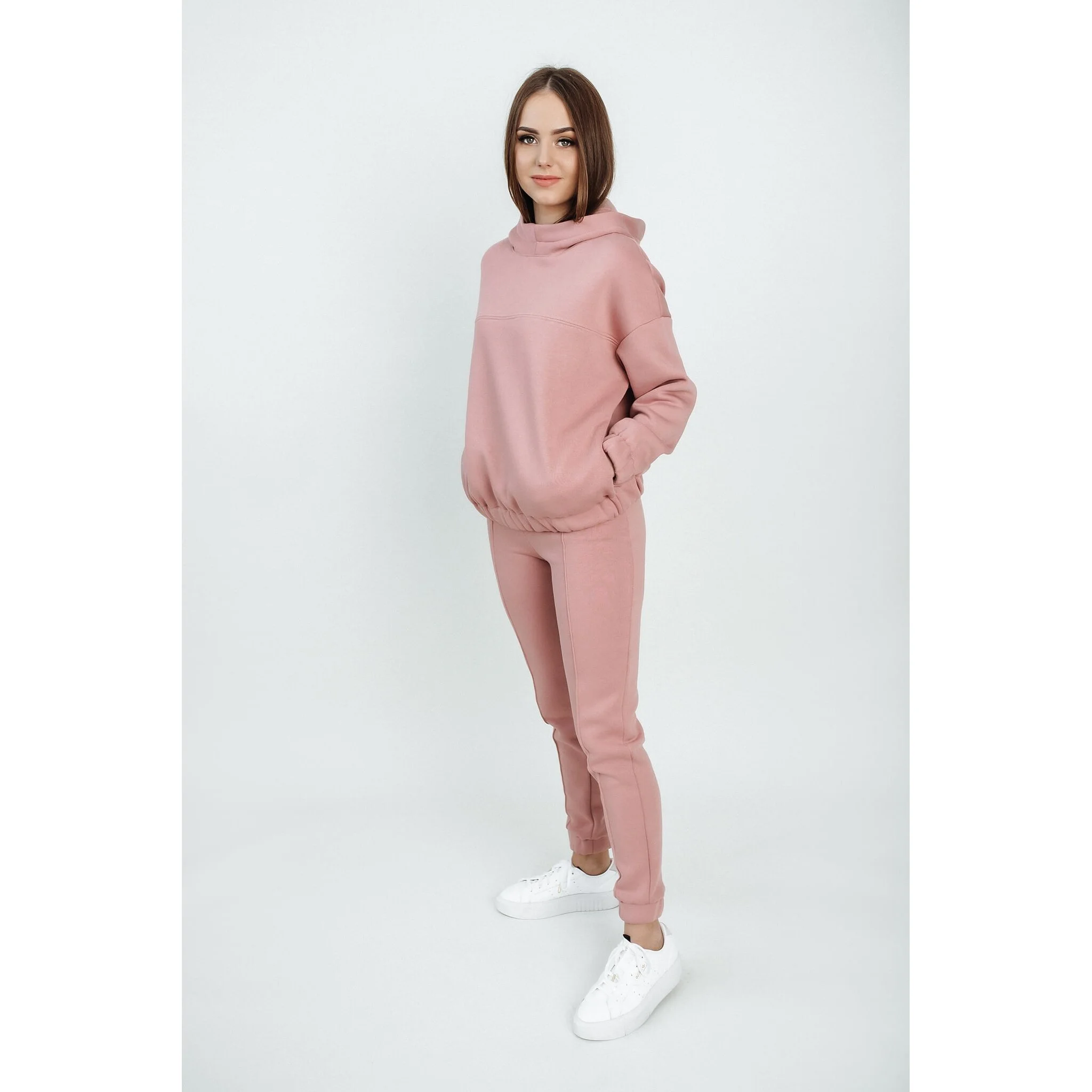 Dviejų dalių kostiumėlis su oversize džempu (kelnės su kanteliu, pūkas) - Image 9
