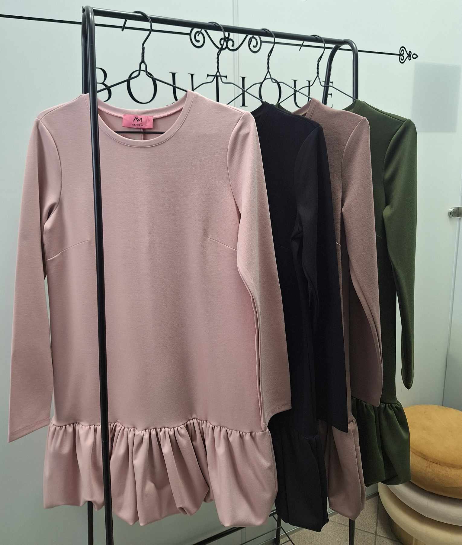 Suknelė pūsta apačia – pelenų rožė